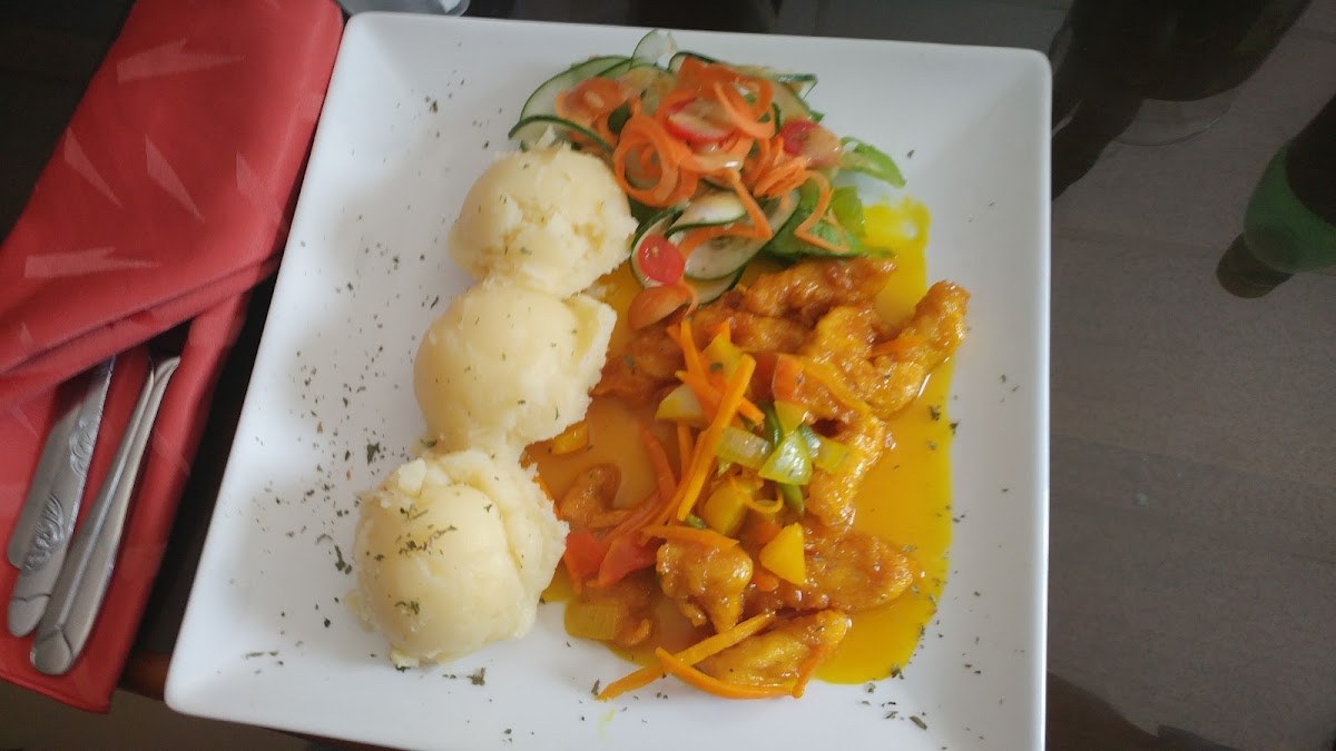 Regie's Fine Dining Restaurant photo 2