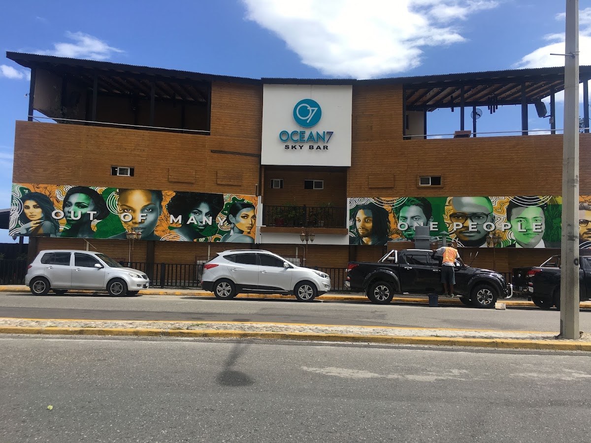 Gloria's Seafood City — Kingston