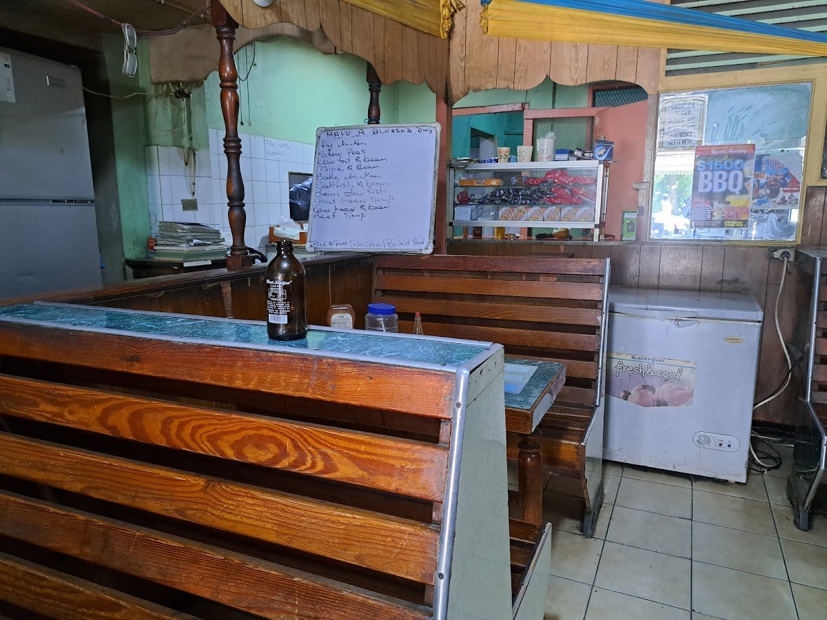 Robbie's Restaurant photo 2