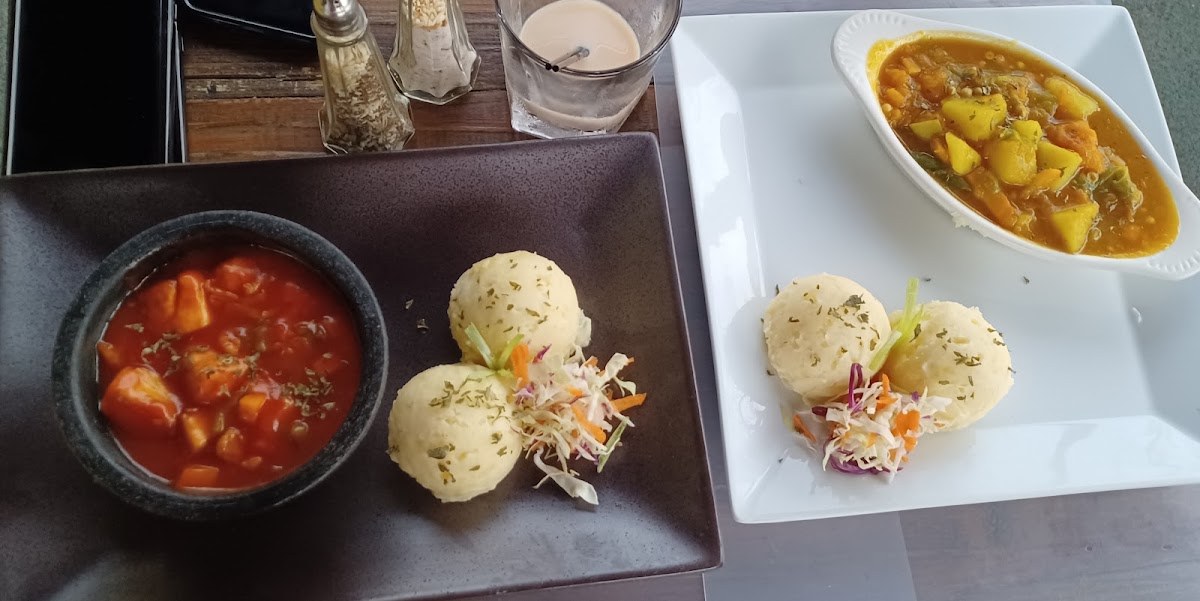 Ballaz Restaurant & Bar photo 3