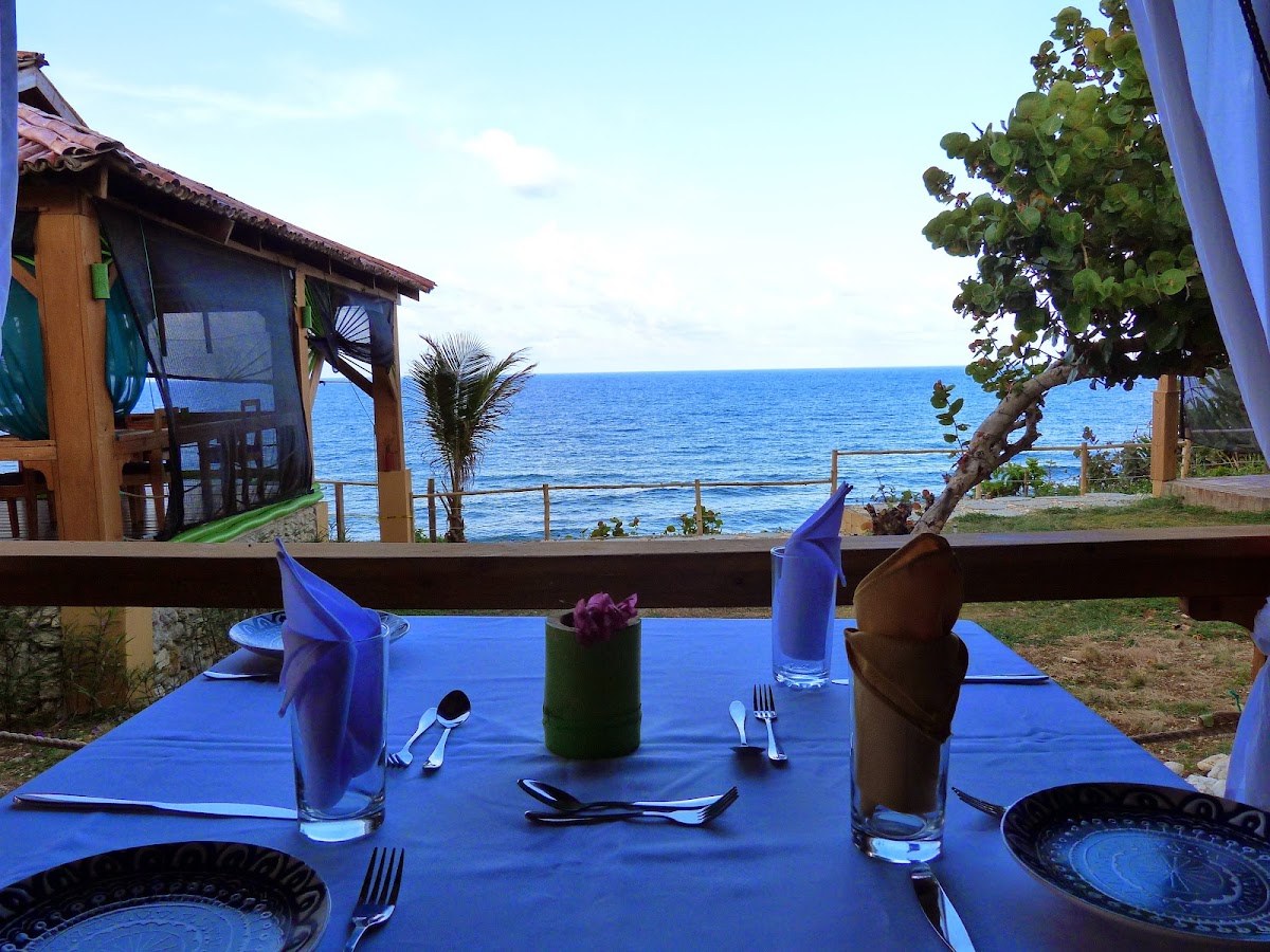 Portland Cliff Hanger (Cliff Hanger Restaurant & Lounge) — Portland