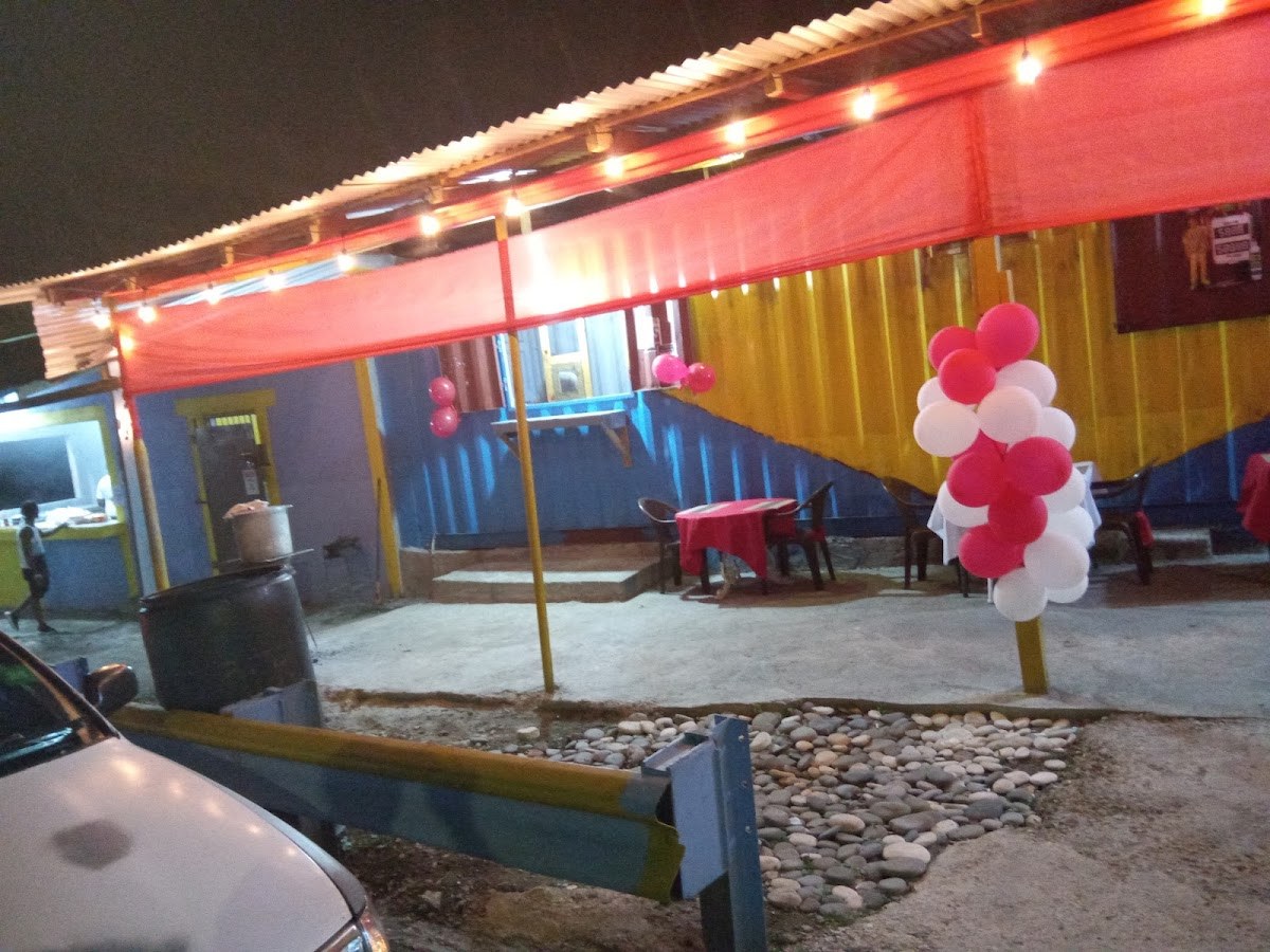 Blue Berry Hill Bar & Jerk Shop (Mystic Breeze) photo 3