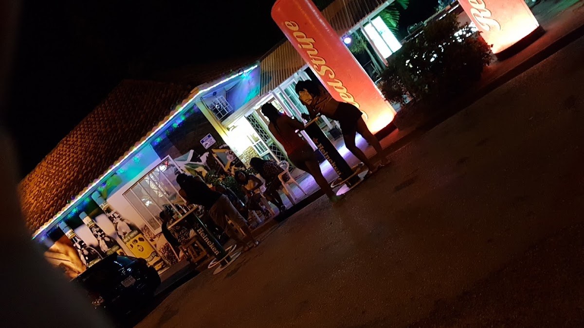 Mobay Proper Bar and Grill — St. James