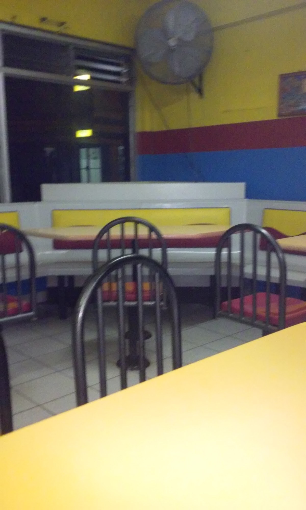 Essie's Restaurant photo 1