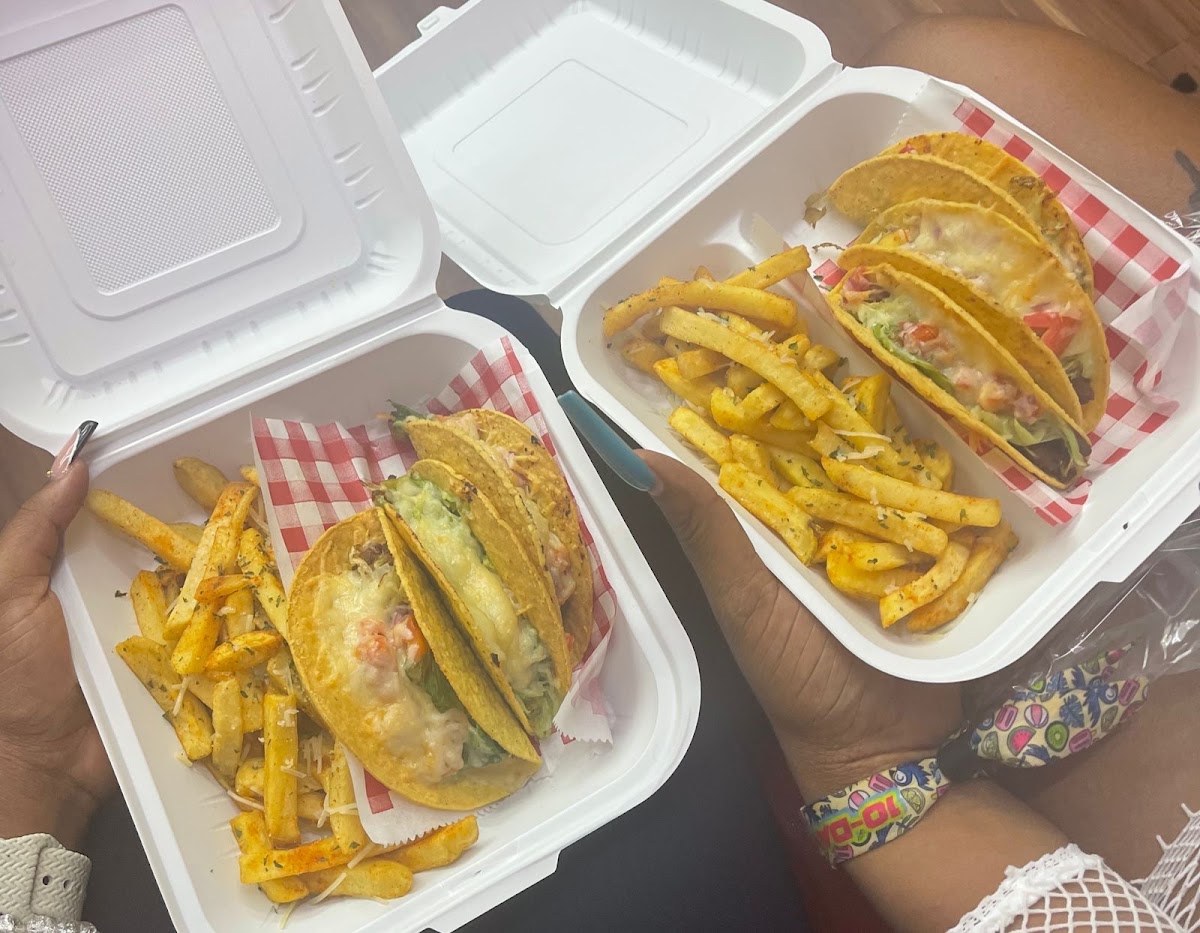 Chicken Hut photo 2