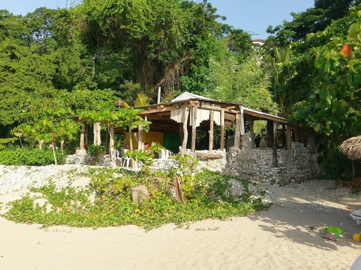Sugar Pot Ruins Beach and Restaurant — St. Mary