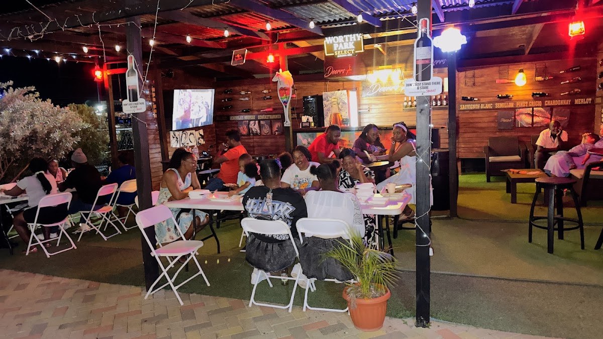 Deerrs Bar and Chill Restaurant photo 3