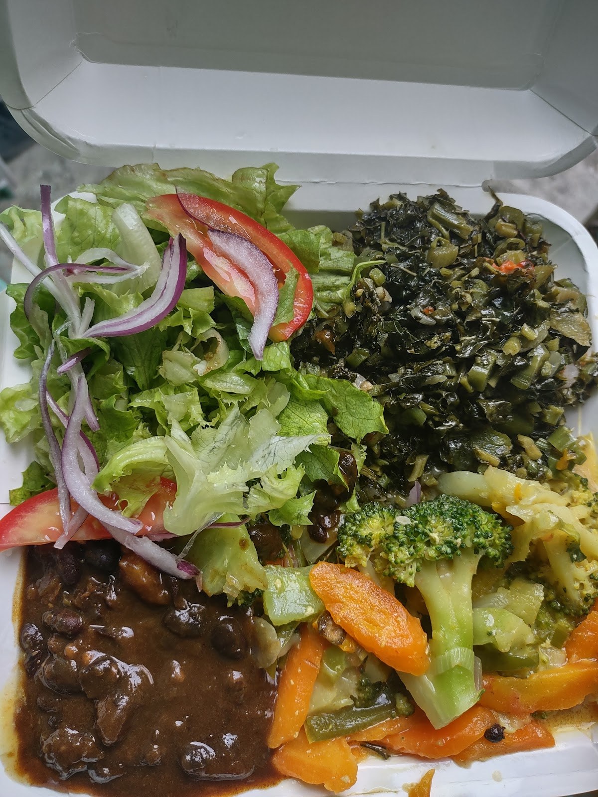 The Ultimate Vegan Food photo 2
