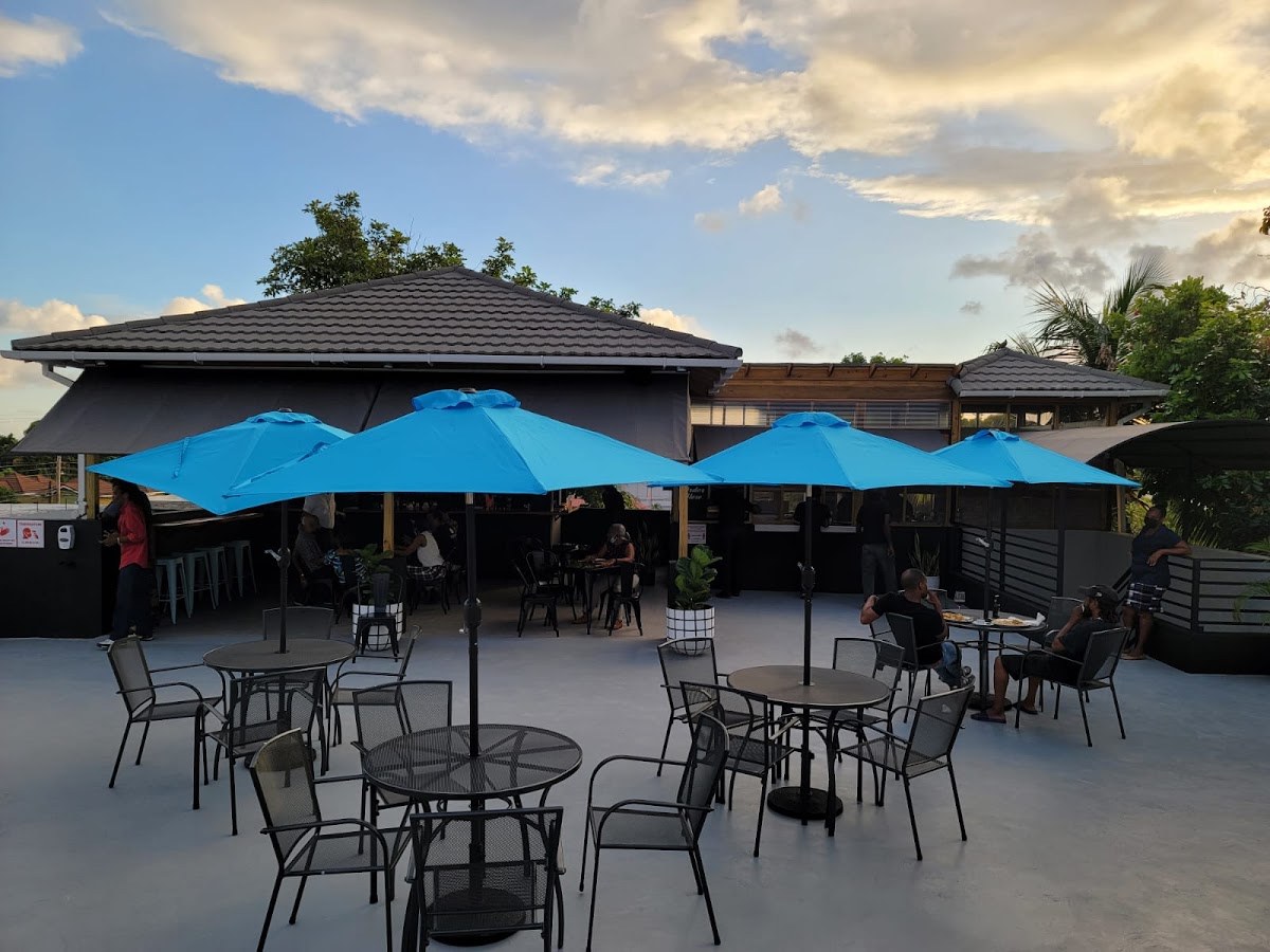 Pon Top | Seafood Grill & Bar — St. Andrew