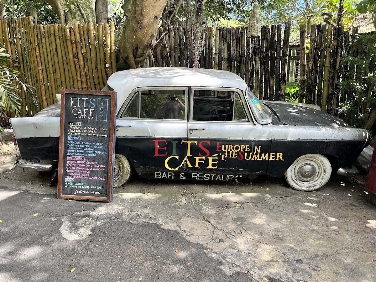 EITS Cafe photo 2