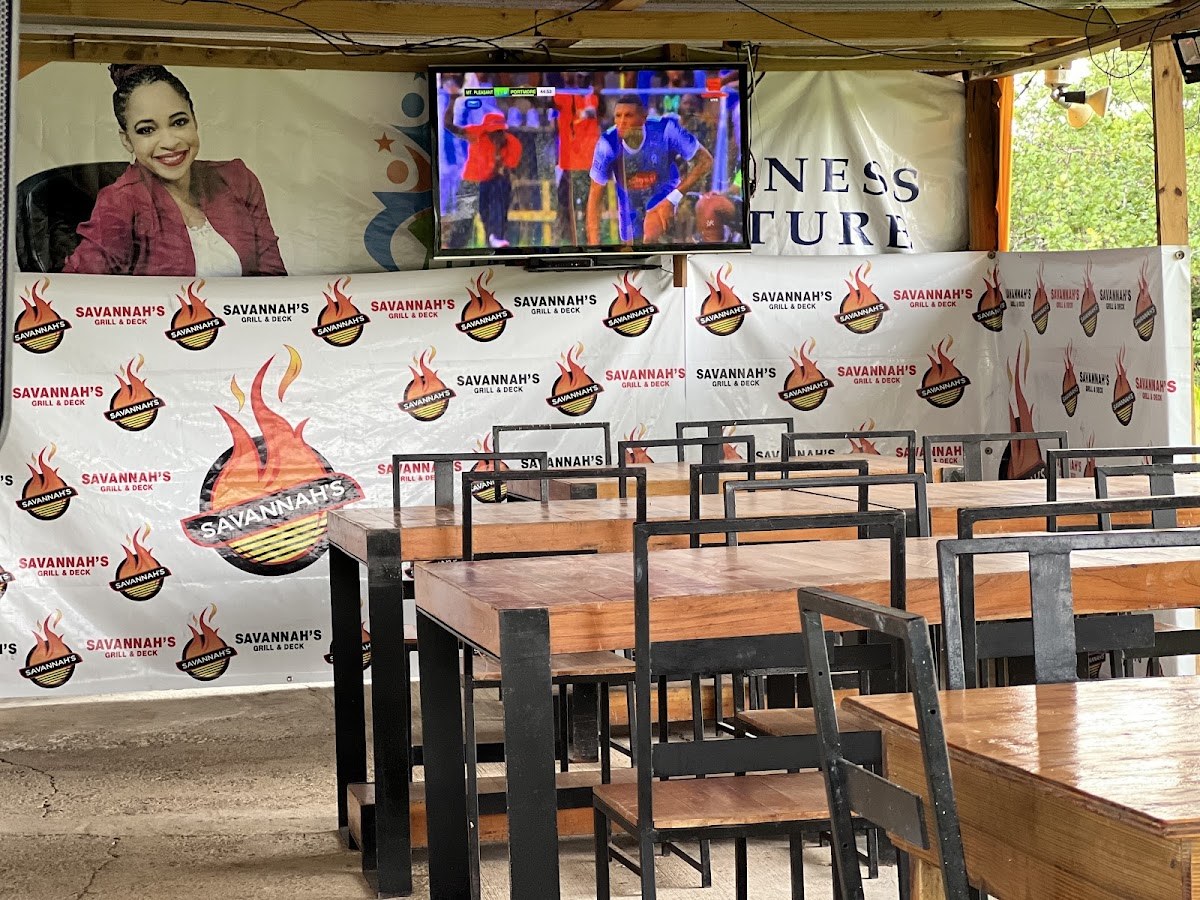 Savannah's | Grill and Deck — Clarendon