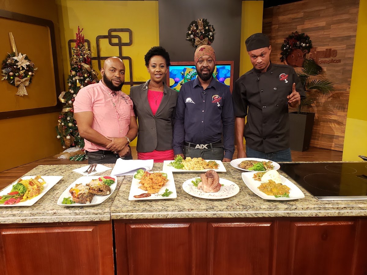Rocky Point White Sand Beach Seafood Restaurant — Clarendon