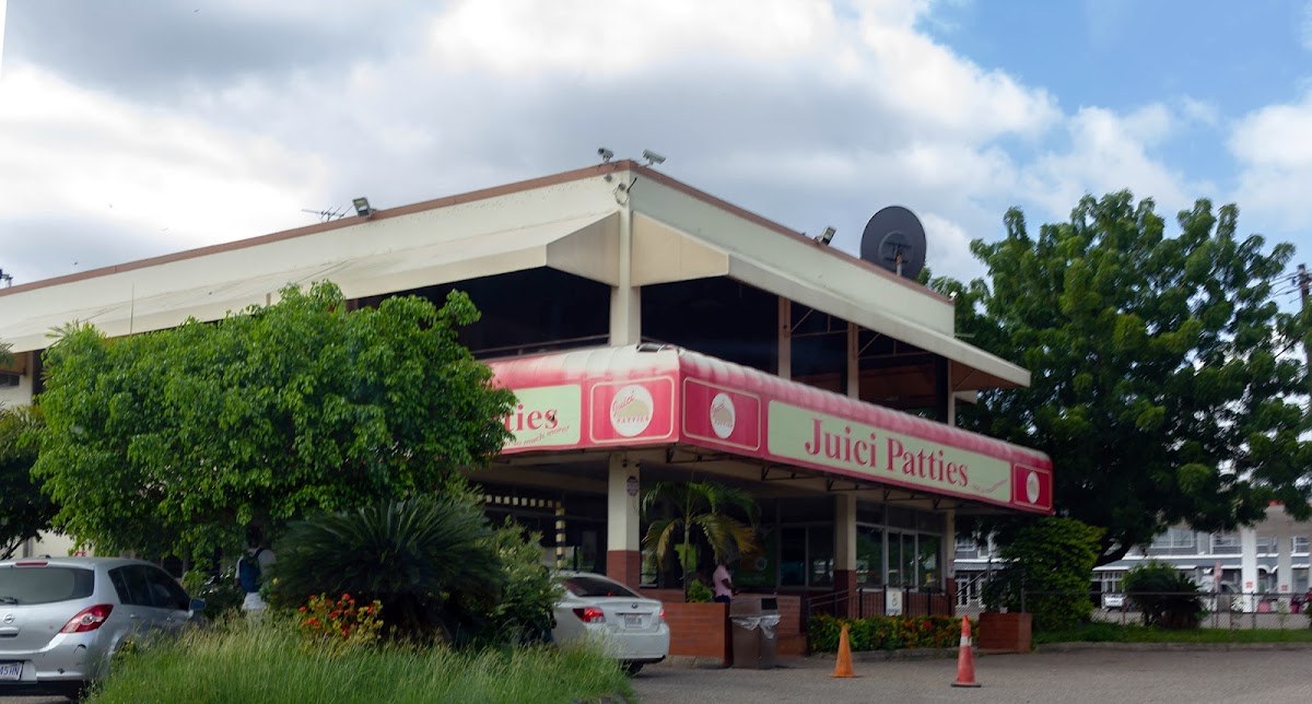 Juici Patties clarendon park — Clarendon