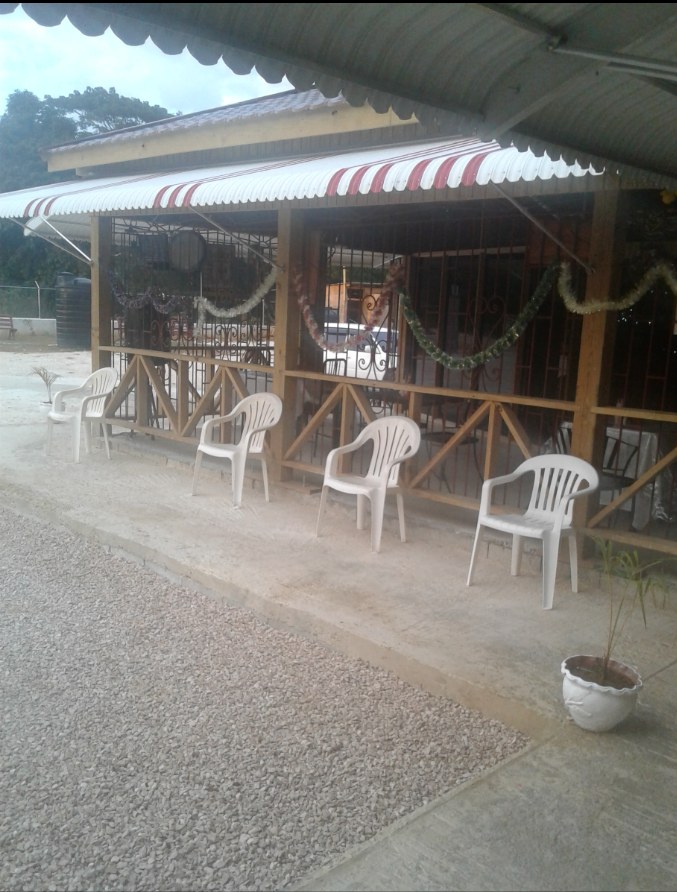 Fountain bar and Jerk center photo 1