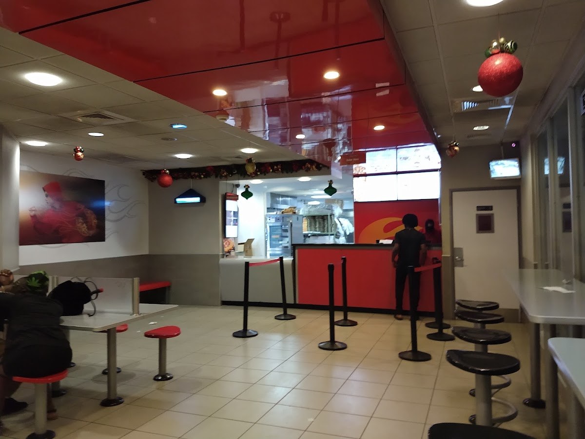 Pizza Hut photo 3