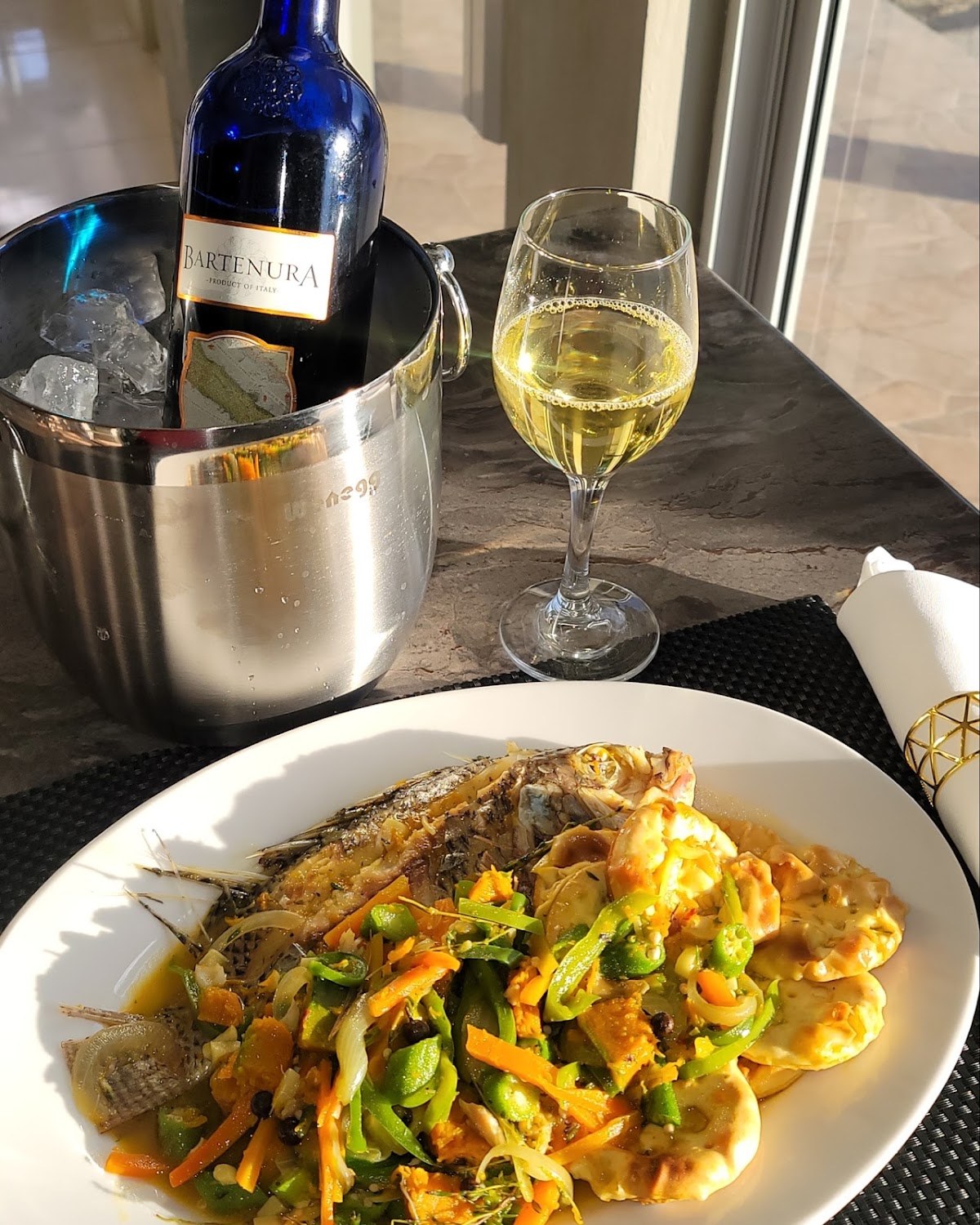 Dee's Riverside Café — St. Elizabeth