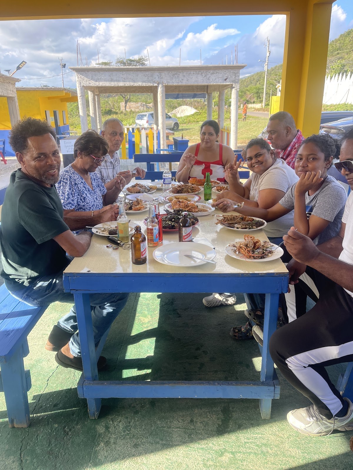 Tara's Seafood Resturant & Lounge. — St. Elizabeth