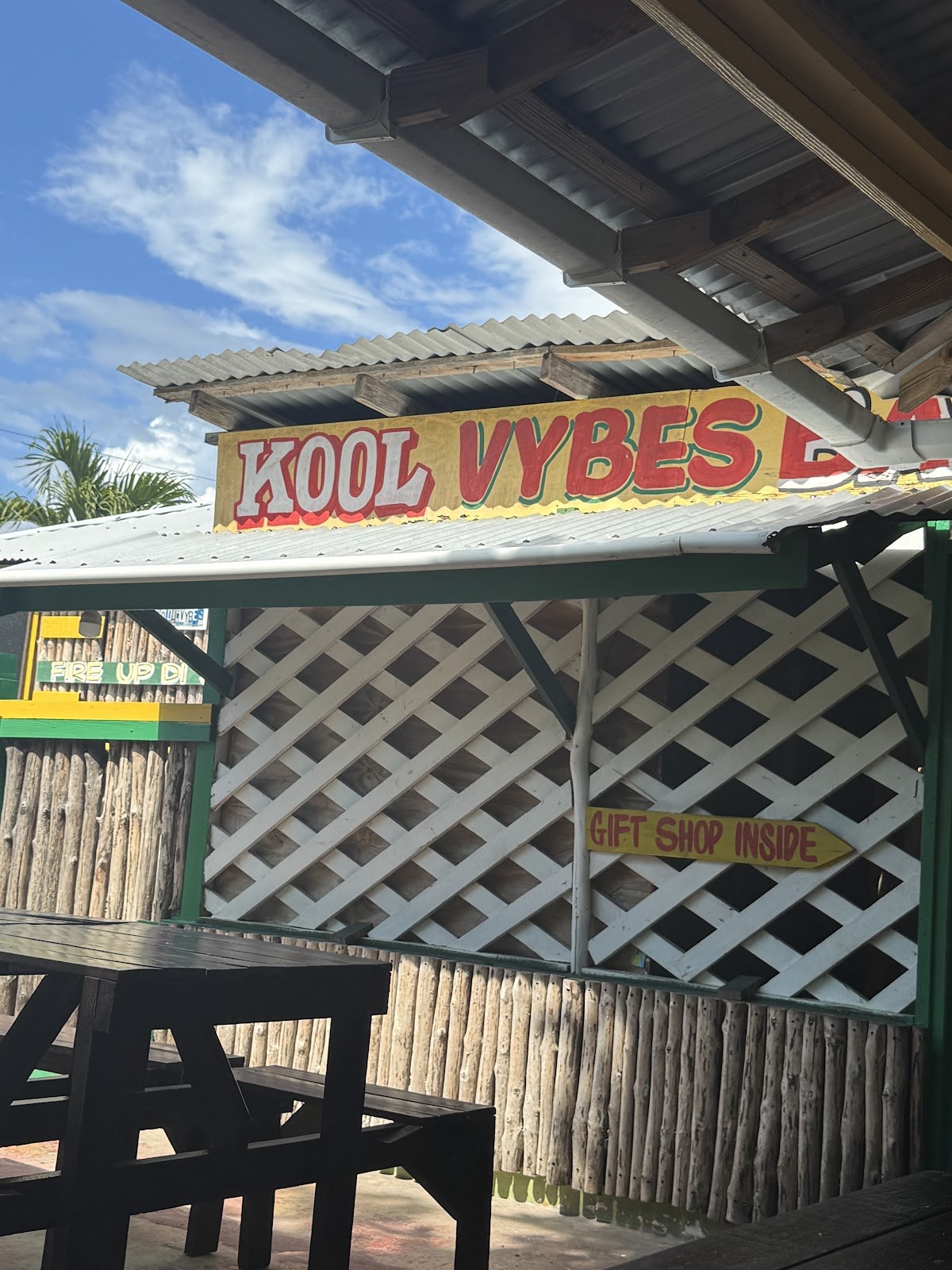 Kool Vybes Bar And Jerk Center photo 2