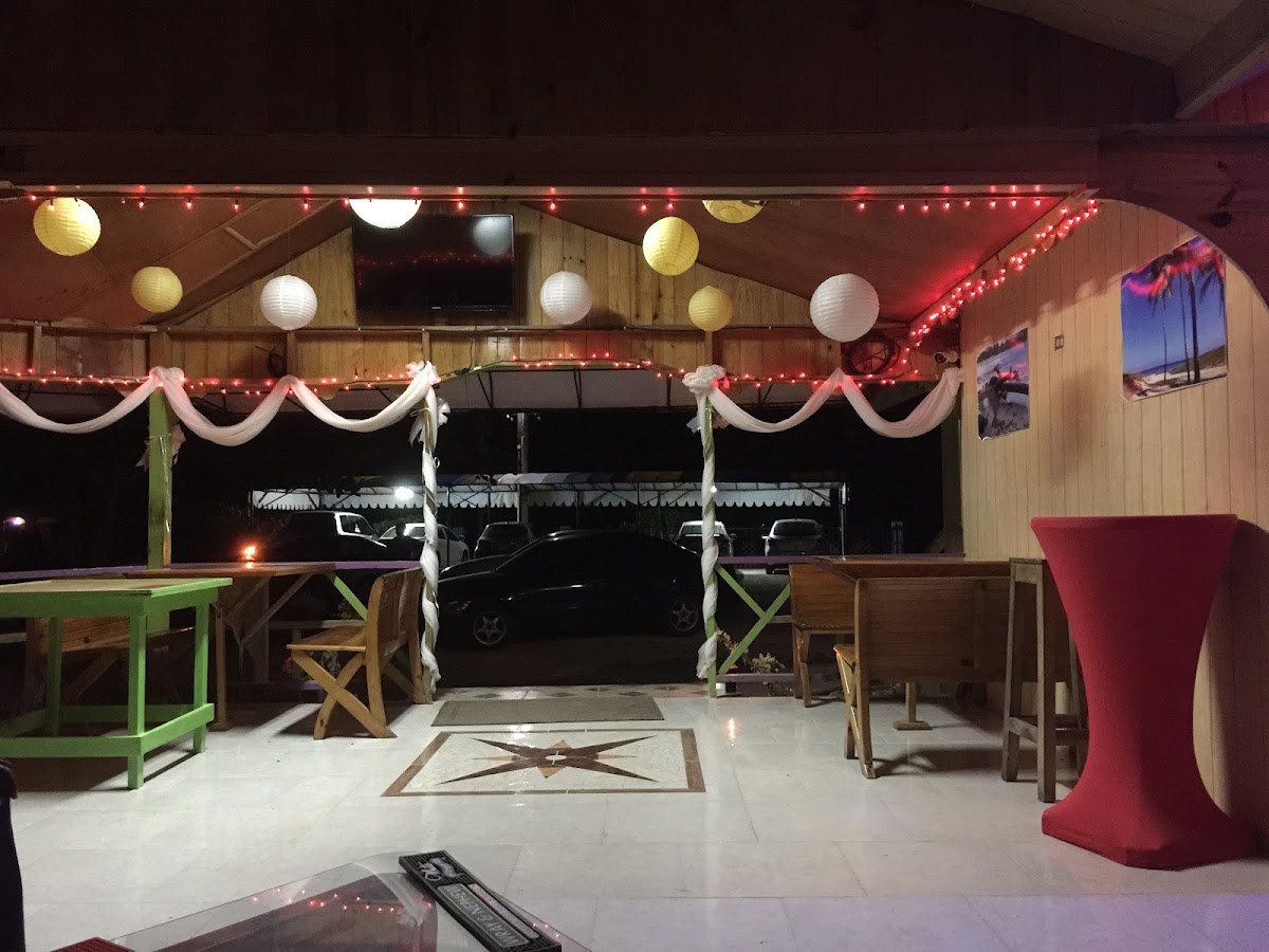 Stir it Up Restaurant & Lounge - Westmoreland Jamaica photo 2