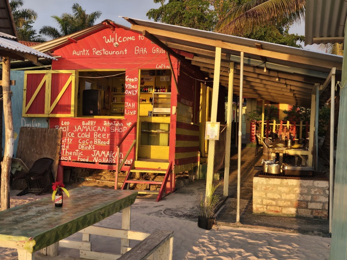Aunty’s | Restaurant • Patty Shop • Bar & Grill — Westmoreland