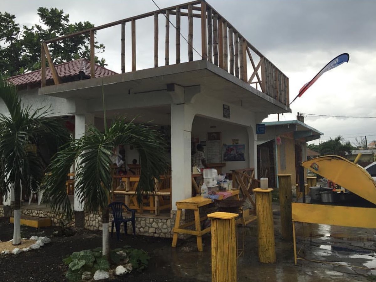 Bar Negril & Jerk Spot photo 2