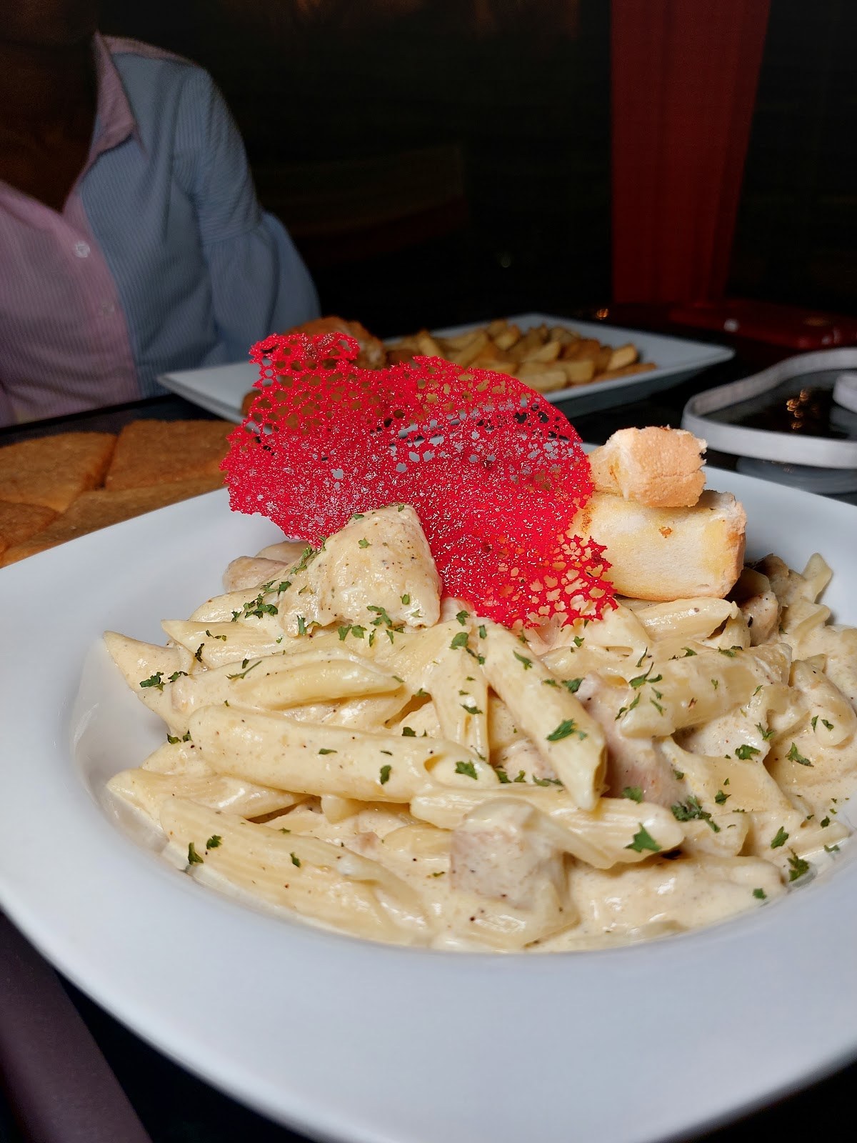 Red Carpet Restaurant, Bar & Lounge photo 2