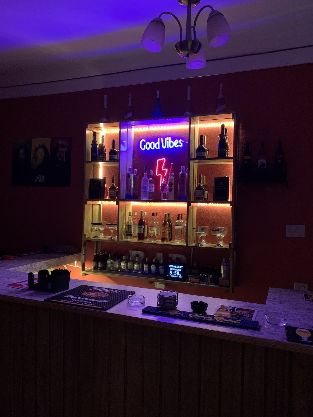 Beer Avenue Bar & Grill photo 2