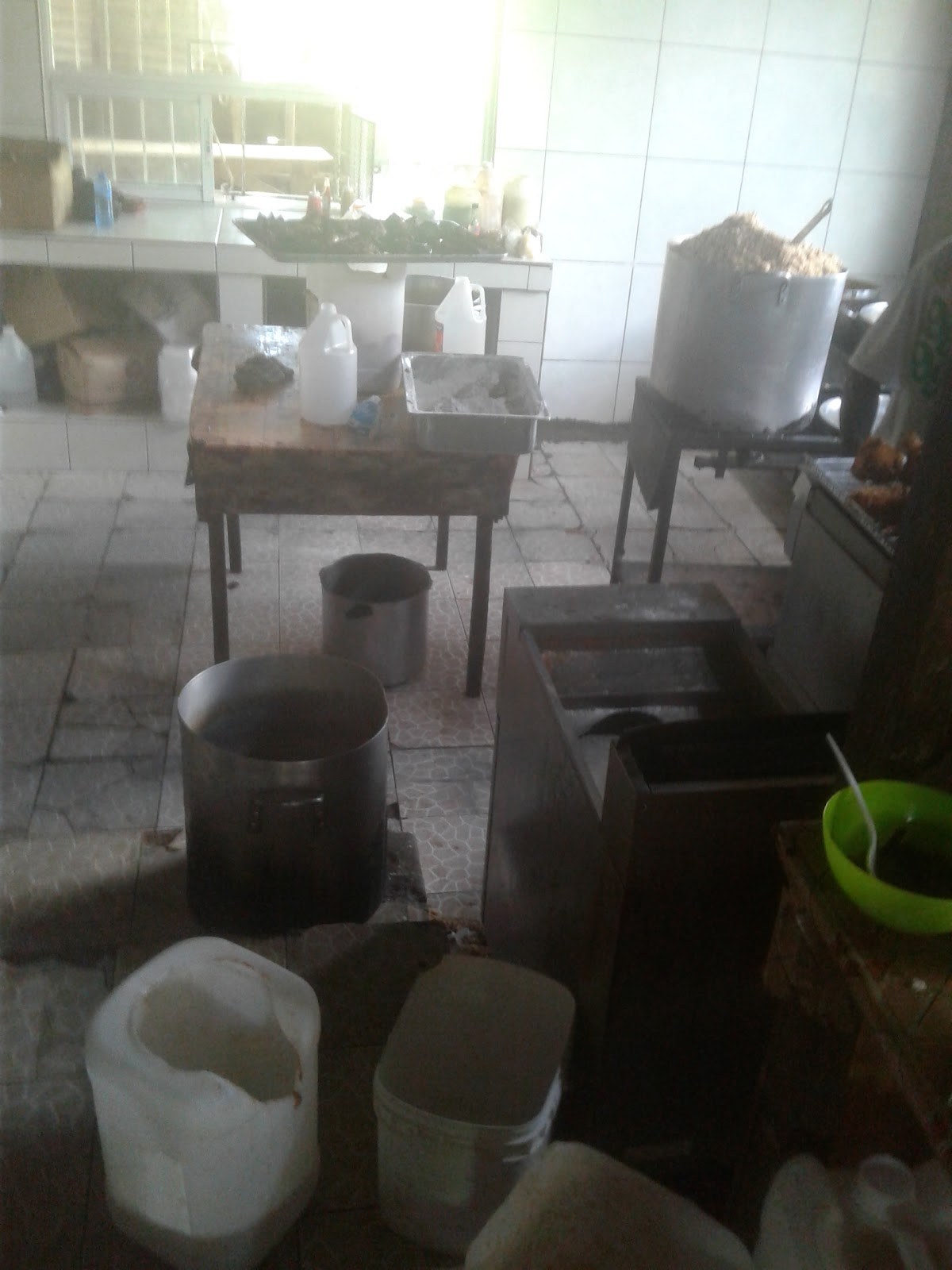 Mc's Fast Food Restaurant, Trelawny Jamaica photo 3