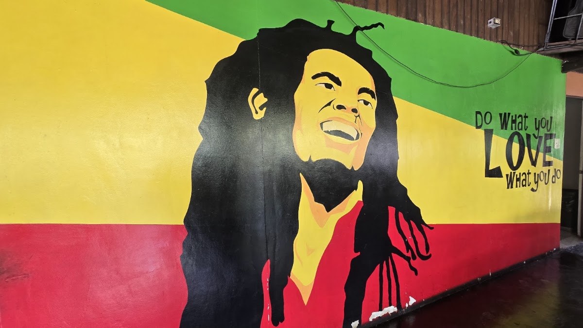 Linda's Jerk & Sea Food Restaurant photo 3