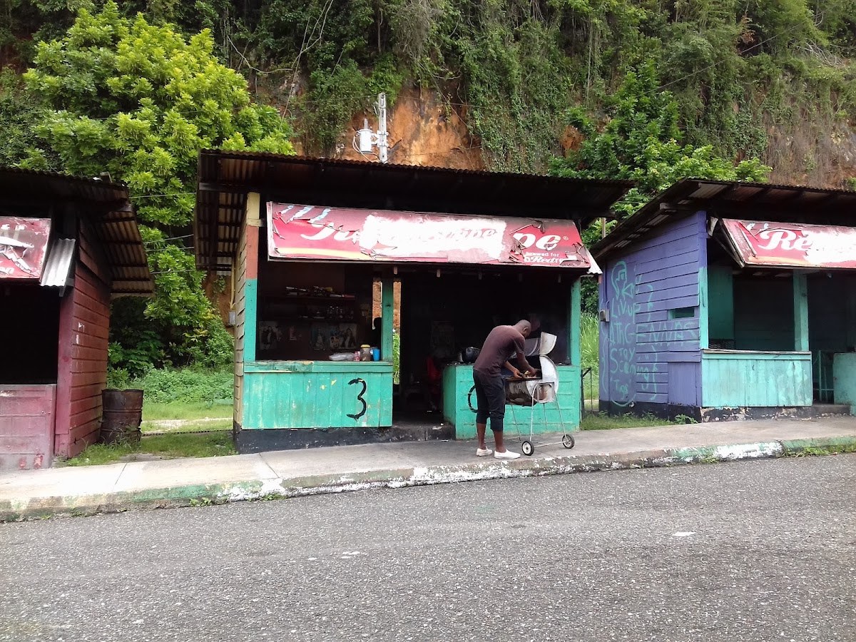 Faith's Pen Seafood & Jerk Centre — St. Ann