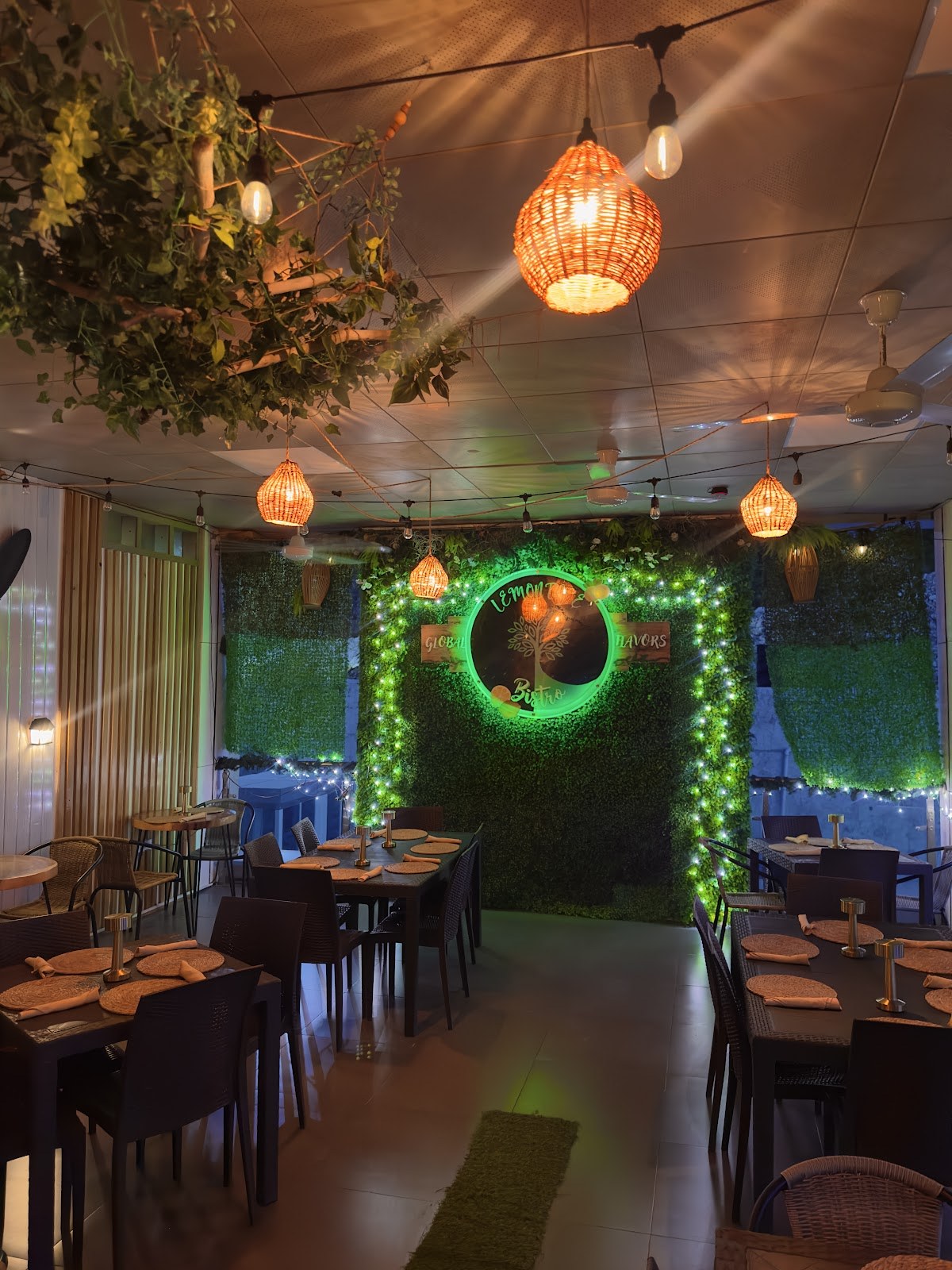 LemonTree Bistro — St. Mary