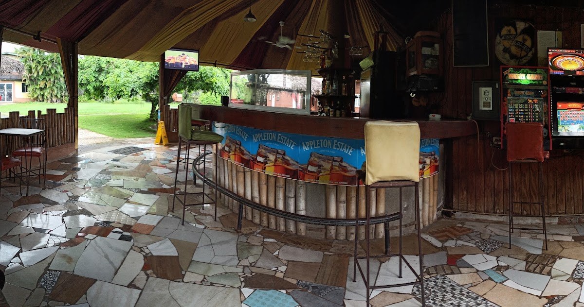 Martina's Juice Bar & Grill — St. James